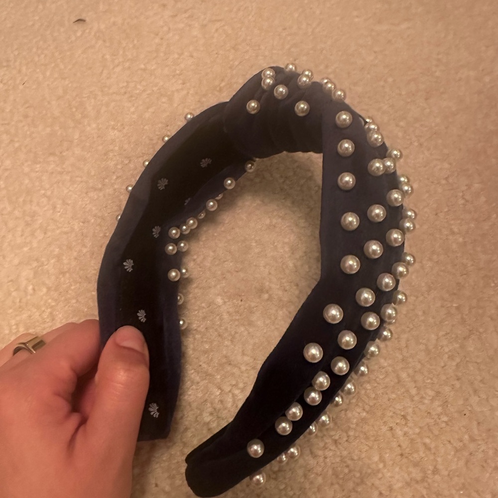 Lele Sadoughi Blue and White Hair Accessory